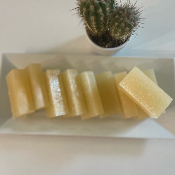 Handmade Sugar Soap Exfoliating Bars ~COCONUT with coconut shavings - Picture 4 of 4